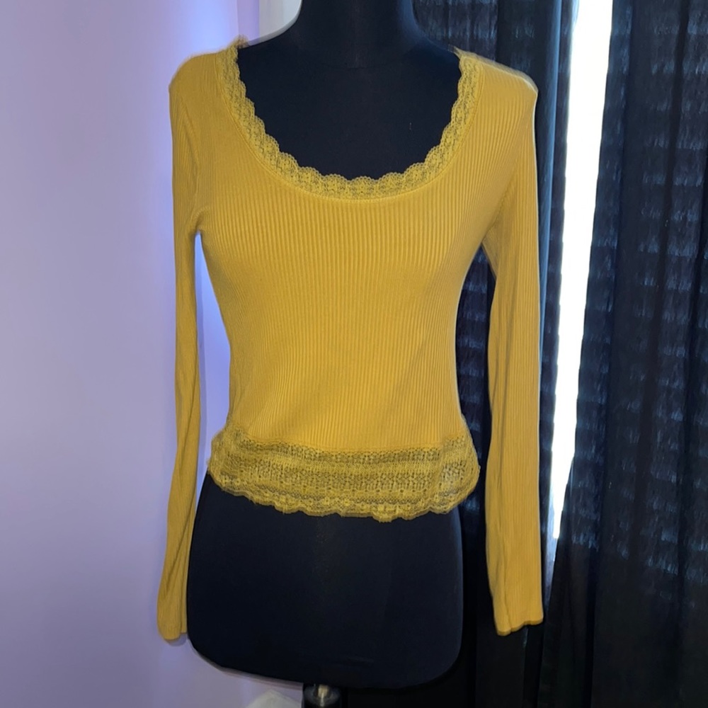 Yellow long sleeve shirt